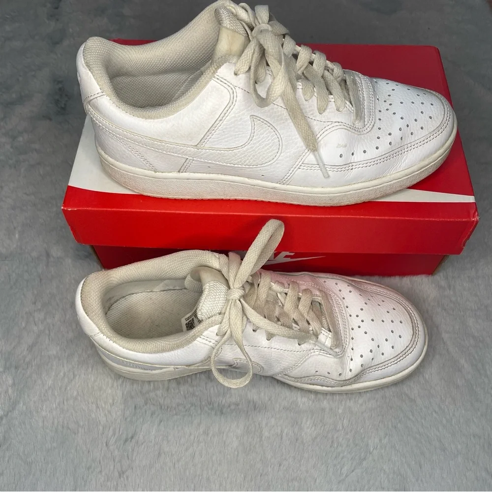 Nike Court Vision Low Top White Sneakers Size 7.5